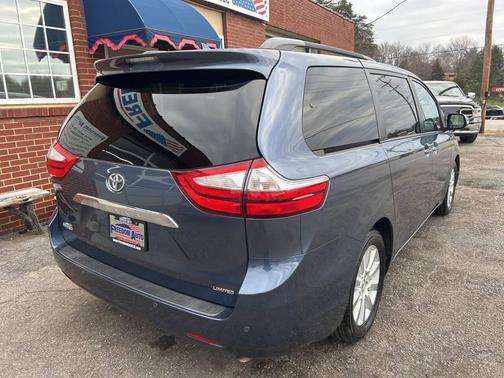 2017 Toyota Sienna Limited Premium