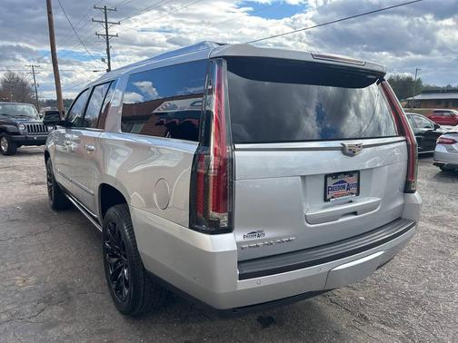 2017 Cadillac Escalade ESV Premium Luxury