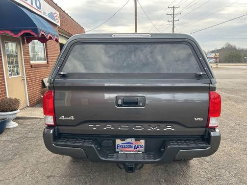 2016 Toyota Tacoma SR5