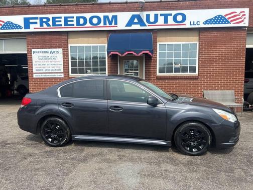 2010 Subaru Legacy Base