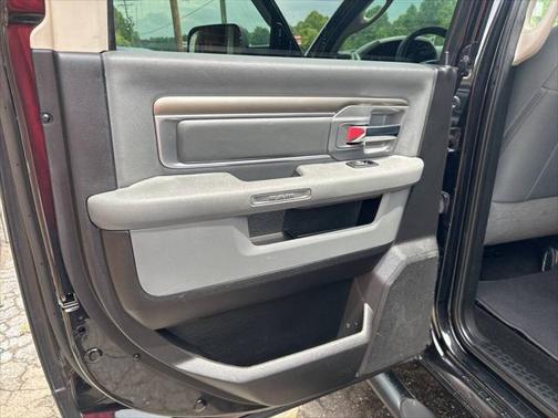 2017 RAM 2500 SLT Crew Cab 4x4 6'4' Box