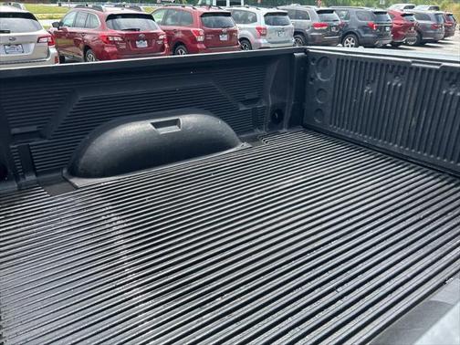 2017 RAM 2500 SLT Crew Cab 4x4 6'4' Box