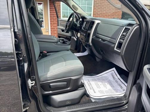 2017 RAM 2500 SLT Crew Cab 4x4 6'4' Box