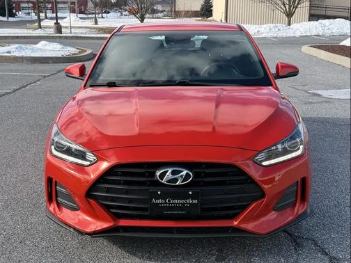 2020 Hyundai Veloster 2