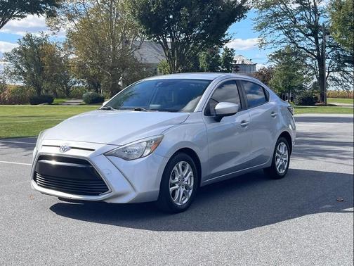 2017 Toyota Yaris iA Base