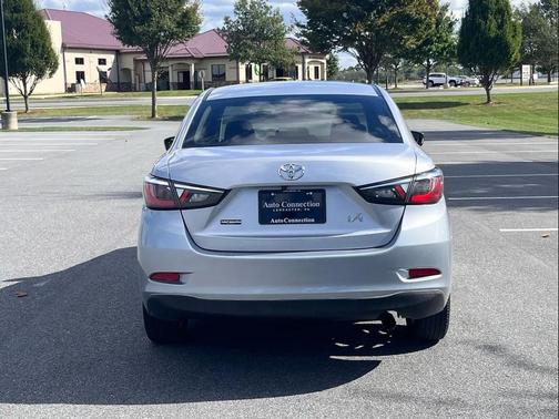 2017 Toyota Yaris iA Base