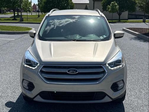 White Gold Metallic 2018 Ford Escape Titanium