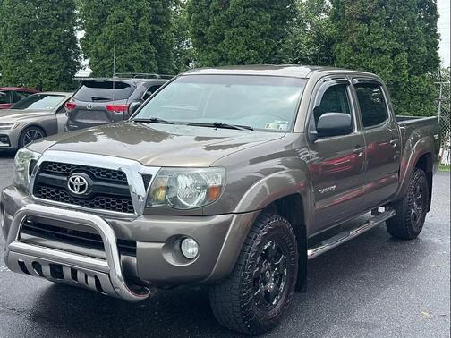 Brown 2011 Toyota Tacoma Double Cab