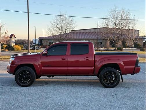 2015 Toyota Tacoma Base