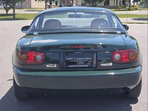 Green 1991 Mazda MX-5 Miata Special