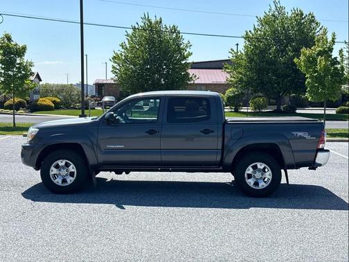 Magnetic Gray Metallic 2010 Toyota Tacoma Double Cab