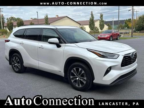 2022 Toyota Highlander Hybrid XLE
