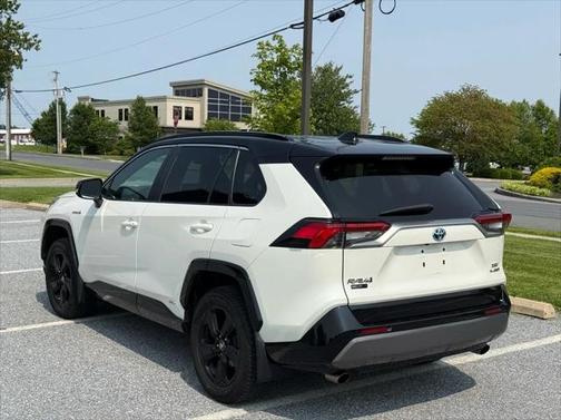 2019 Toyota RAV4 Hybrid SE