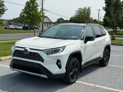 2019 Toyota RAV4 Hybrid SE