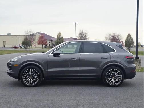 2021 Porsche Cayenne Cayenne E-Hybrid