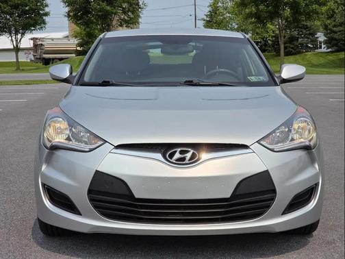 2013 Hyundai Veloster Base