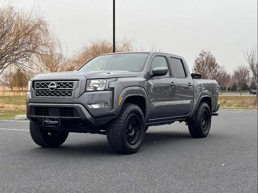 2023 Nissan Frontier SV