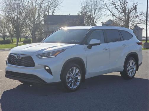 Wind Chill Pearl 2024 Toyota Highlander Hybrid Limited