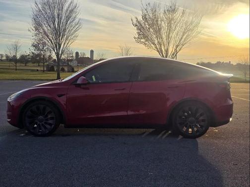 2023 Tesla Model Y Performance Dual Motor All-Wheel Drive