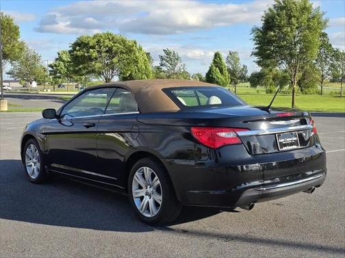 2011 Chrysler 200 Touring