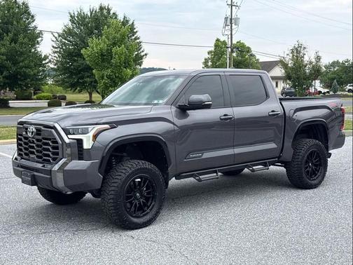 Magnetic Gray Metallic 2024 Toyota Tundra Platinum