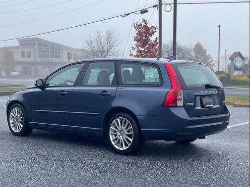 2010 Volvo V50 2.4i