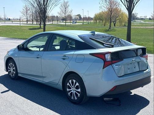 2019 Toyota Prius XLE