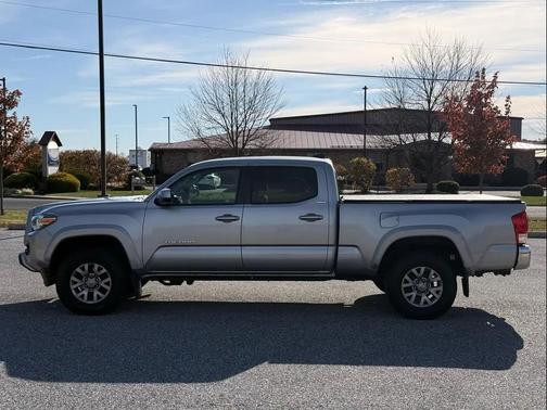 2017 Toyota Tacoma SR5