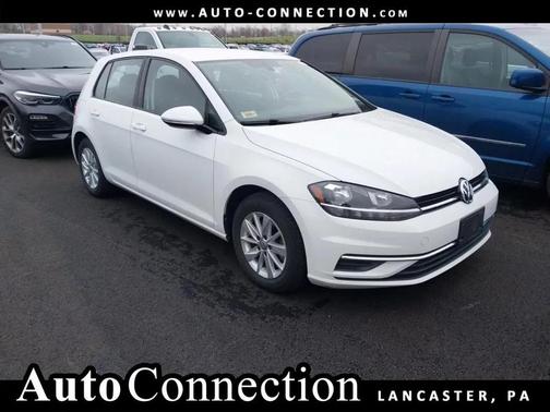 White 2018 Volkswagen Golf TSI S