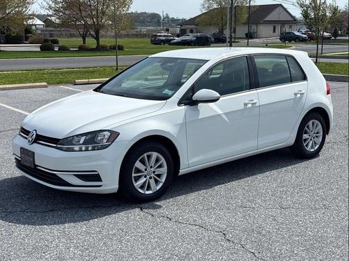 2018 Volkswagen Golf TSI S