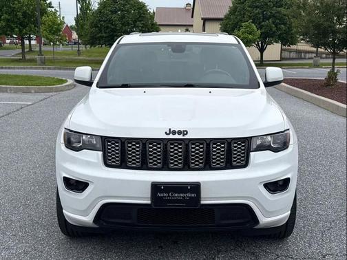 Bright White Clearcoat 2018 Jeep Grand Cherokee Altitude