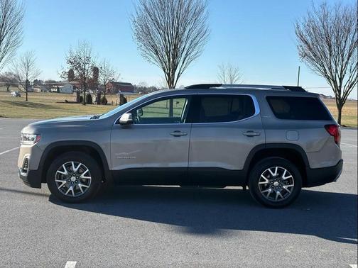 2022 GMC Acadia AWD SLT