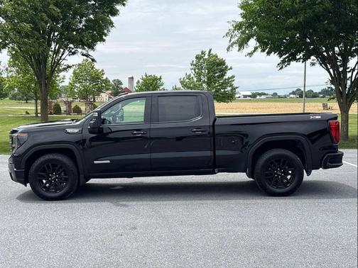 Onyx Black 2024 GMC Sierra 1500 Elevation