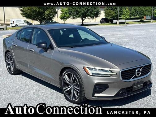 Birch Light Metallic 2019 Volvo S60 T6 R-Design