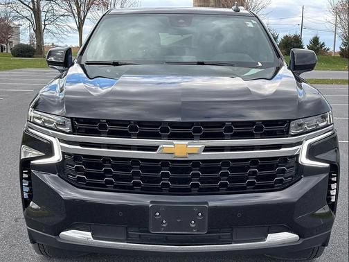 2023 Chevrolet Suburban LS