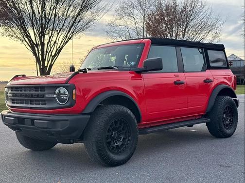 2023 Ford Bronco 