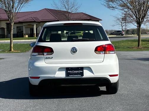 2011 Volkswagen Golf 2.5L 2-Door