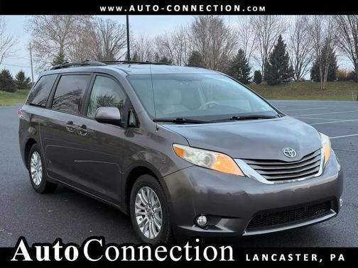 2011 Toyota Sienna XLE