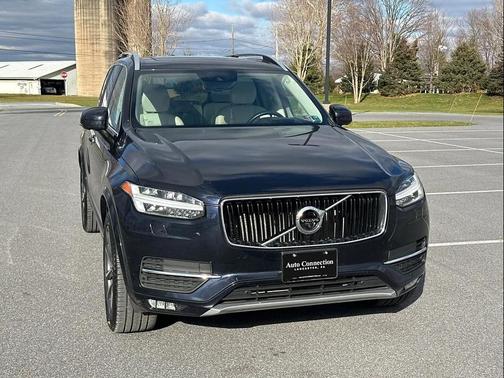 2019 Volvo XC90 T6 Momentum