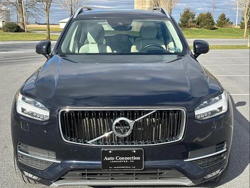 2019 Volvo XC90 T6 Momentum