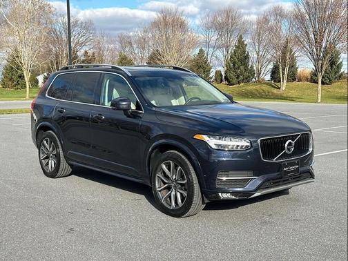 2019 Volvo XC90 T6 Momentum
