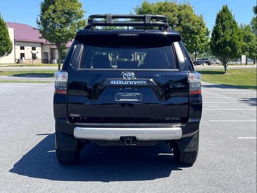 Midnight Black Metallic 2016 Toyota 4Runner Trail Premium