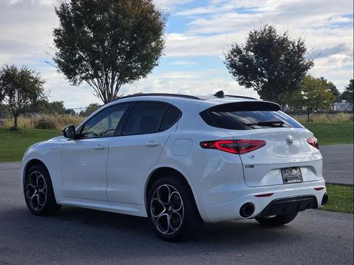 2022 Alfa Romeo Stelvio Ti