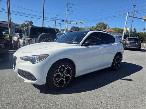 2022 Alfa Romeo Stelvio Ti