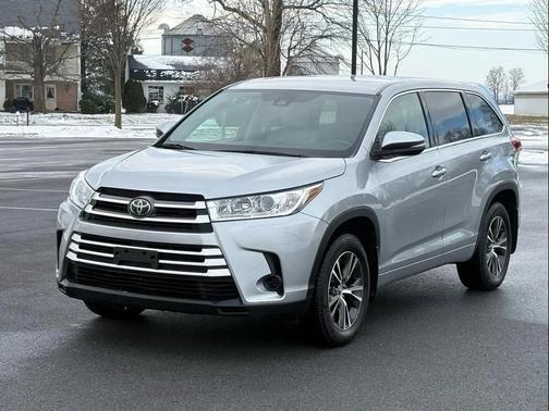 2017 Toyota Highlander LE