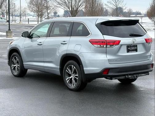 2017 Toyota Highlander LE