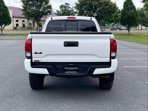 White 2022 Toyota Tacoma SR