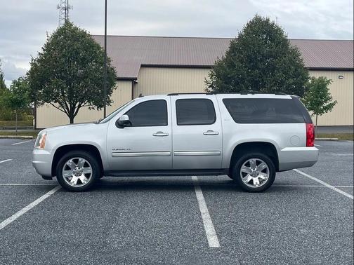 2011 GMC Yukon XL 1500 SLT