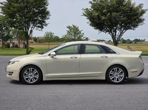 2014 Lincoln MKZ Base