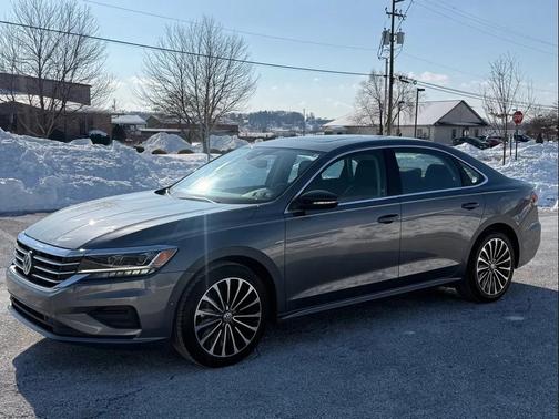 2022 Volkswagen Passat 2.0T Limited Edition